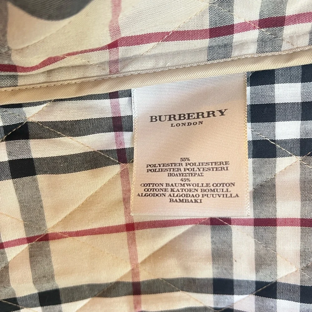 Authentic Vintage 2000s Burberry Nova Quilted Women’s Jacket - Picture 5 of 15